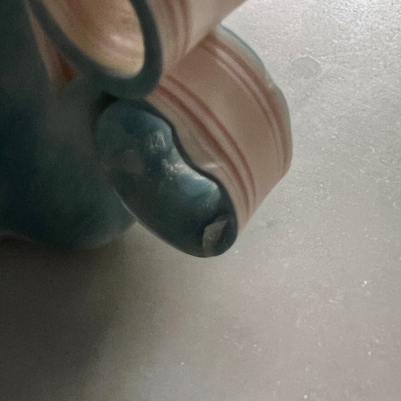 Vintage 1970s Hand Carved Ribbon Swirl Christmas Candle 7.5 x 5 - Very Detailed! - Picture 9 of 10